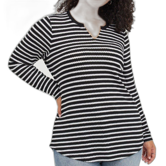 TORRID Thermal Top, 3/3X, Black/White Stripes, Long sleeve, Notch collar - Picture 14 of 14